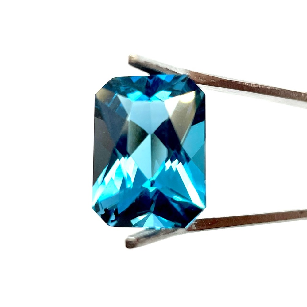 13.8ct London Blue Topaz Gemstone